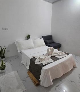 Thulusdhoo Island House | Blue Haven Retreat