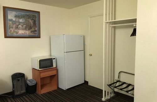 Dayton Hotel | Blue Mountain Hotel