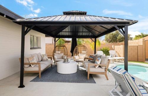 South Scottsdale House | Blue Skies