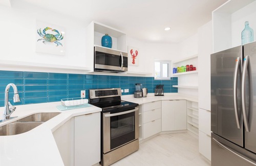 Tower Isle Resort | Blue-sky penthouse