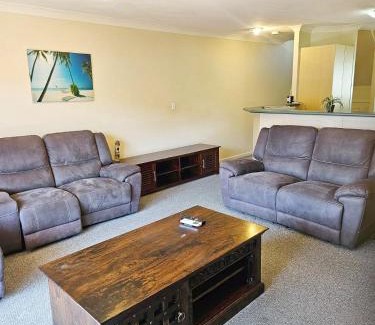 Southport Apartment | Blue Water Bay Luxury Villas - Southport