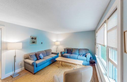 Otter Creek House | Blueberry Cottage