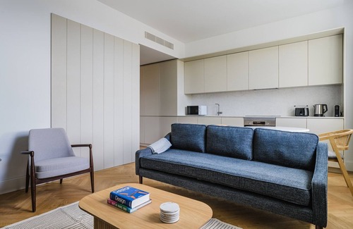 Falca Apartment | Blueground | Beato 1bd apartment