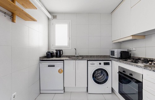 La Maternitat i Sant Ramon House | Blueground | La Maternitat i Sant Ramon, view, nr Montjuïc