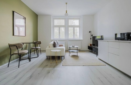 Vrsovice Apartment | Blueground | Prague 10, equipped, VŠFS University (PRG-28)