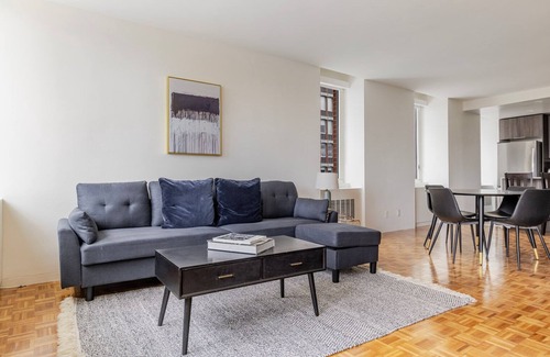 Prudential - St. Botolph Apartment | Blueground | Prudential, gym & w/d, nr library