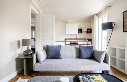 Quartier de la Plaine-de-Monceaux Apartment | Blueground | Villiers, balcony, nr shops