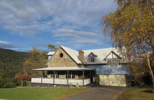 Merrijig House | Bluestones