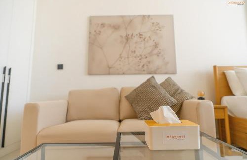 Dubai Apartment | Bnbeyond's Sassy Studio with Expansive Balcony