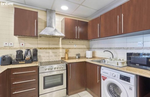 Jumeirah Lake Towers Apartment | bnbme | Gold Crest Views | 2 BDR