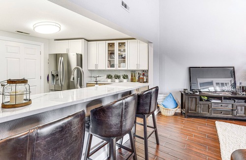 Lake of the Ozarks Condo | Boat, Swim & Enjoy Lake Views: Osage Beach Retreat