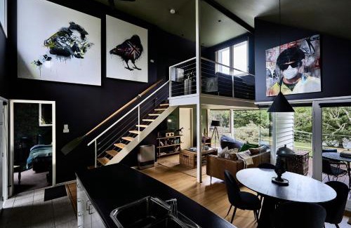 Daylesford House | Boatshed Villas by Istana - Green Door