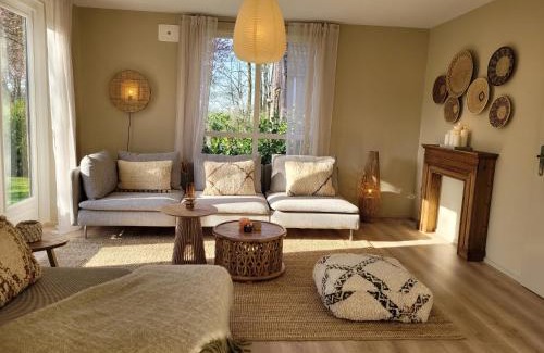 Ewijk House | Bohemian Wellness met hottub & sauna