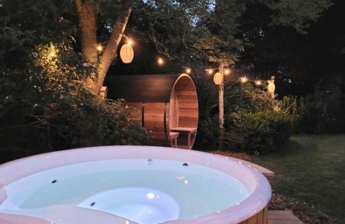 Ewijk House | Bohemian Wellness met hottub & sauna