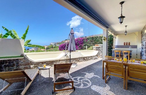 Arco da Calheta House | Bohome Nest by LovelyStay