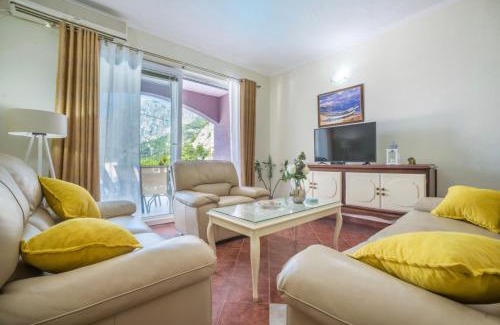 Skaljari Apartment | Boka bay