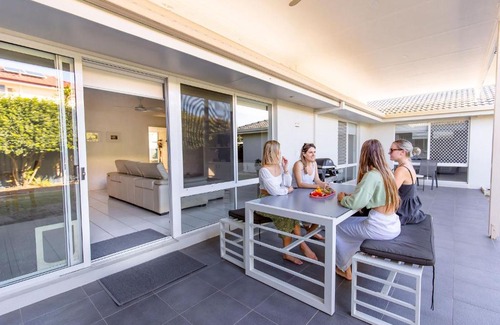 Bokarina House | Bokarina Seaside Escape - Only steps to the Beach