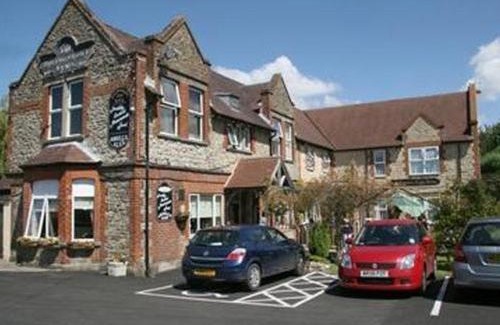 Hook Hotel | Bolingbroke Arms & Hotel