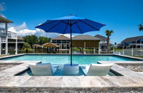 Crystal Beach House | Bolivar Slam Home