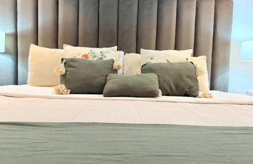 Emiliano Zapata Apartment | Bolongo 2BR your exclusive oceanfront escape