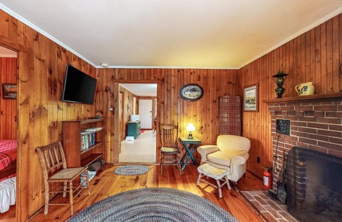 Raymond House | Boulder Pointe Cottage