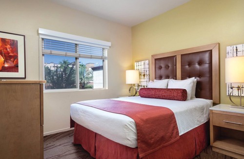 Enterprise Resort | Boulevard Resort 3bdr