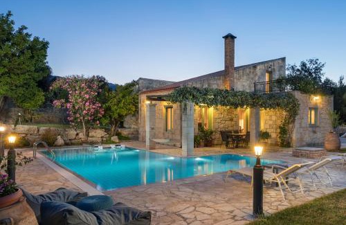 Maza Villa | BOUTIQUE VILLA PETRA AMANDA Heated pool optional