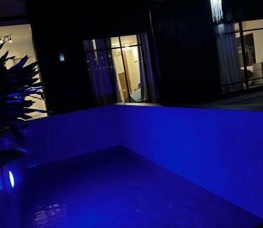 Amadeo Villa | Boxify Cabins