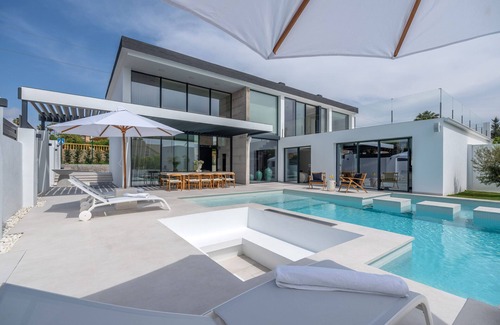 Fuengirola Villa | Brand new built designer house in Mijas