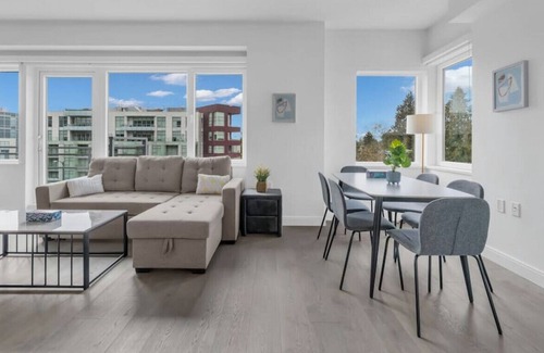 Riley Park-Little Mountain Apartment | Brand new Cozy 2.5bd 2ba Apt@QueenEliz Park