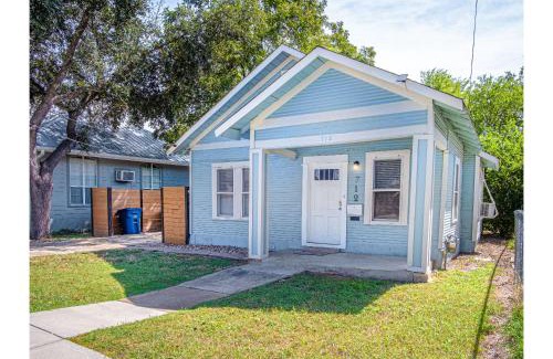 Denver Heights House | Brand New Listing! Cozy Historic House 5min*DT