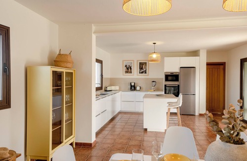 Villaverde Villa | BRAND NEW LUXURY VILLA WITH SALT POOL AND TERRACE, 4 bedrooms, 4 bathrooms