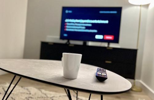 Old Trafford Apartment | Brand new modern 1 bed apartment near Old Trafford Stadium