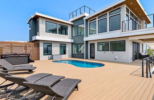 North Beach House | Brand New Oceanfront 6 Bdrm 4 en Suites with Pool 1053C North Beach