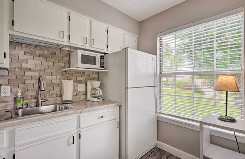 Table Rock Apartment | Branson Studio: 3 Mi to Ozark Hills Winery