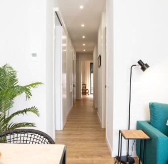 Eixample Apartment | Bravissimo Pont Areny, modern 3 bedroom apartment