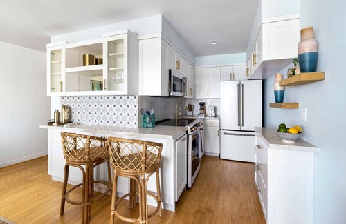 Eastern Malibu Apartment | Breathe Malibu - Ocean Front Condo w/Beach Access