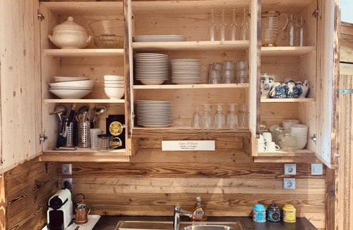 Viel-Alpe Apartment | BREATHTAKING MOUNTAIN VIEW LARGE APT DIRECT ACCESS TO CHAIRLIFT & SLOPES OFFERS