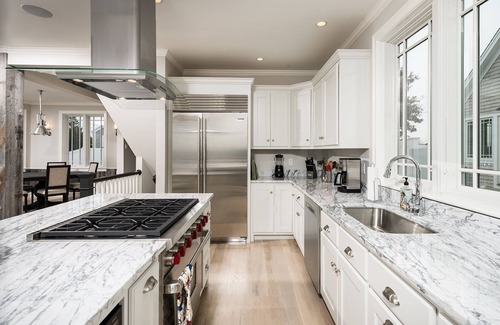 York Beach House | BREATHTAKING SEASIDE BUNGALOW COMPLETE LUXURY AMAZING VIEWS !