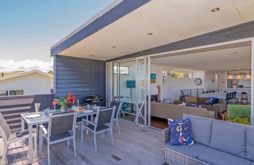 Wharekaho House | Breezy Views - Simpsons Beach Holiday Home