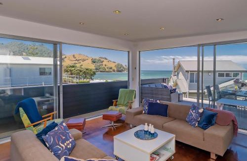 Wharekaho House | Breezy Views - Simpsons Beach Holiday Home