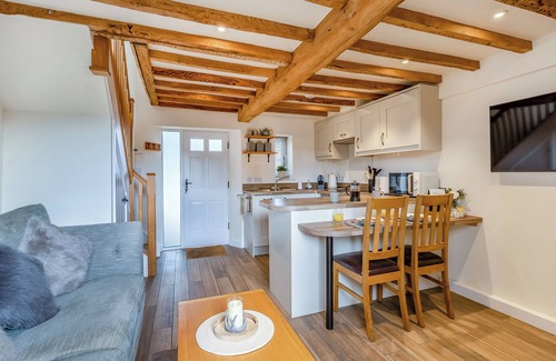 Highbridge Cottage | Brent Cottage - UK48889