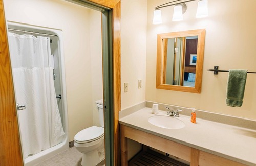 Bretton Woods Hotel | Bretton Woods Hiker Haven! Free Breakfast, Gear Library, Trailhead Shuttle
