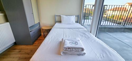 MacMerry House | Bridge St Guest House - Rooms Only