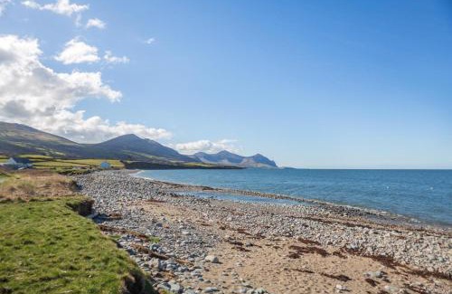Dinas House | Brig Y Don