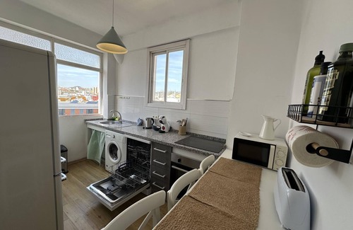 La Trinidad Apartment | Bright 2-Bed Apartment in Central Málaga, Near Carmen Thyssen Museum