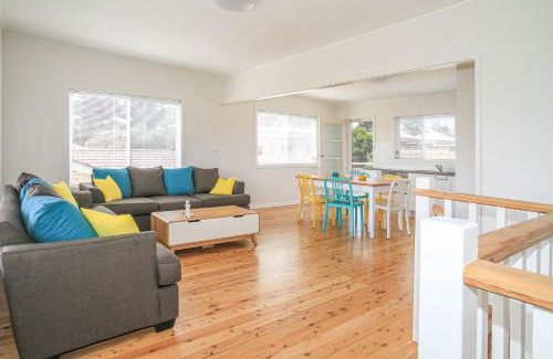 Sussex Inlet House | Bright and Breezy