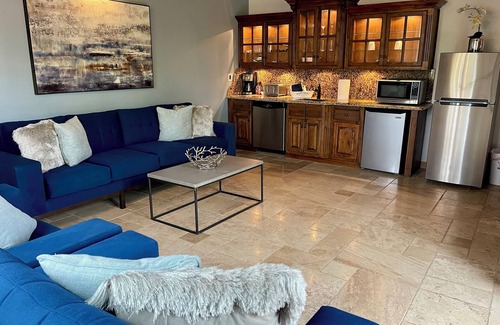 Paradise Hills Apartment | Bright and Charming apartment in Paradise Valley