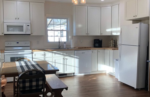 Hillsville Cottage | Bright and Serene Country Cottage in the Blue Ridge Mountains