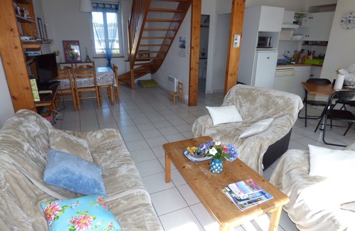Perros-Guirec Apartment | Bright apartment, south terrace, classified 3 stars, parking, 100 m beach and trade
